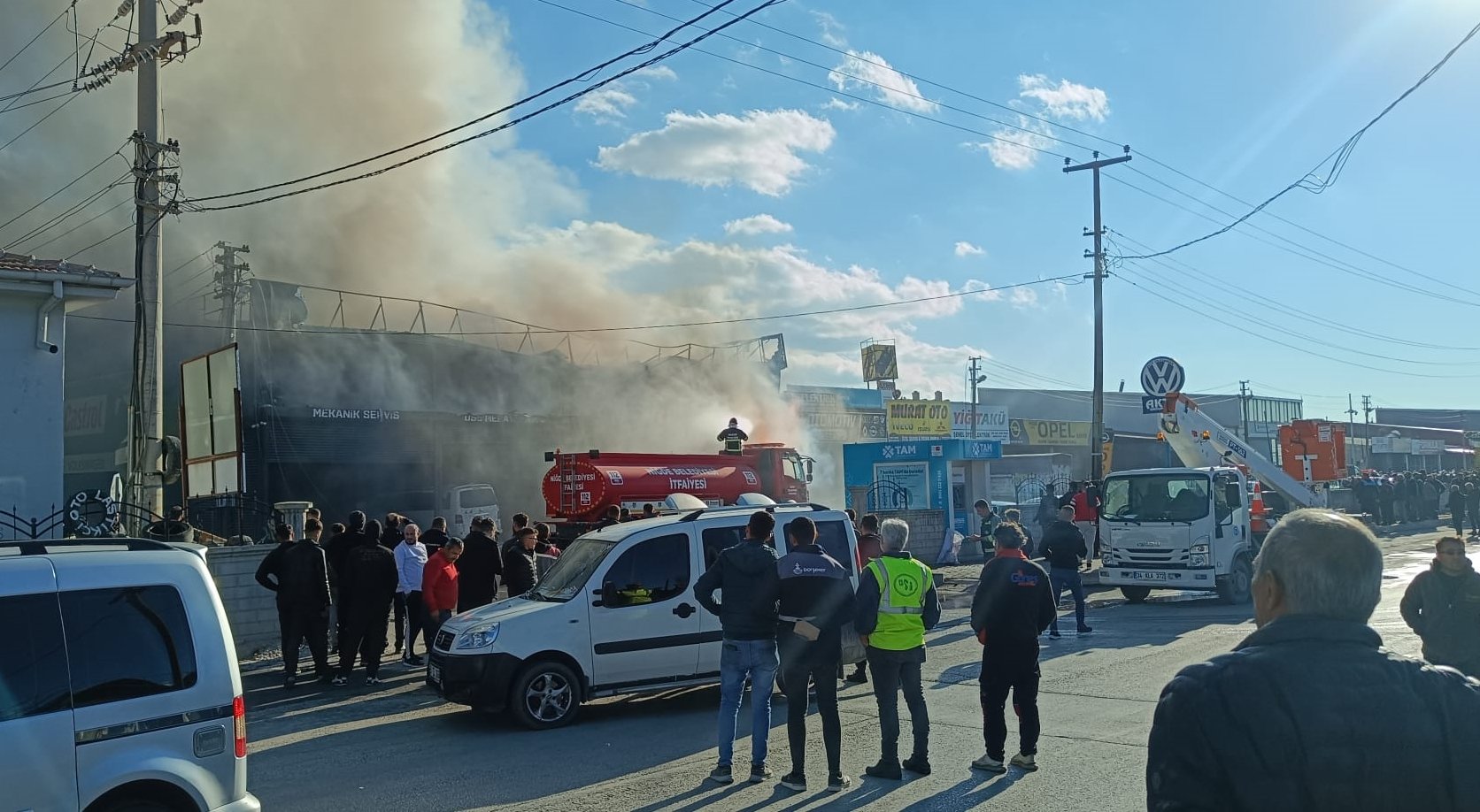 Niğde’de oto tamirhanesinde yangın söndürüldü